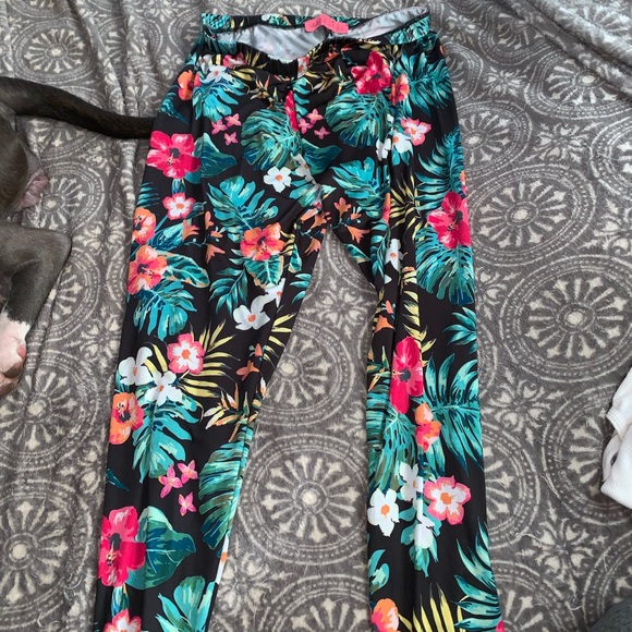 Clothes - Picture 1 of 1